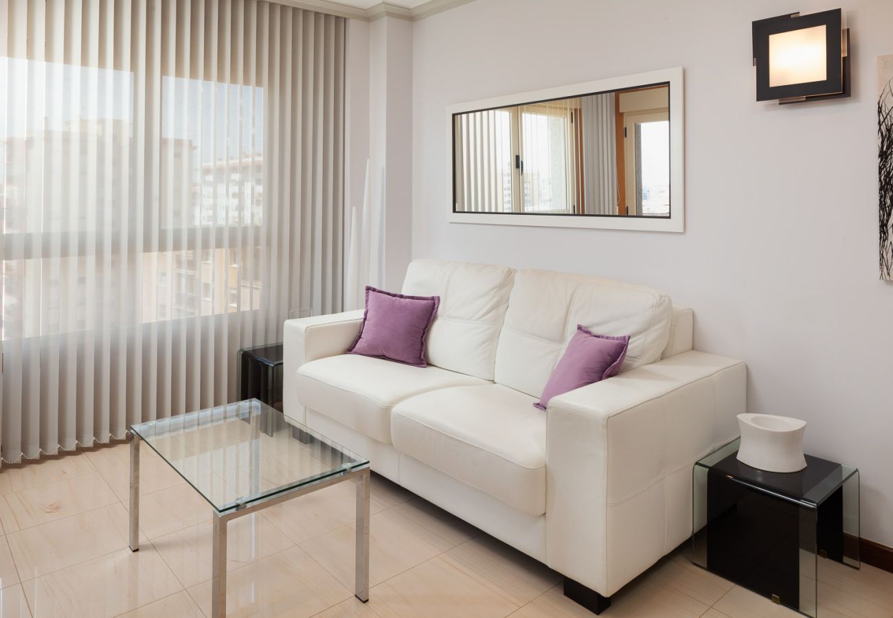 Apartamento en Fuengirola - Boliches Mediterraneo Real Coastal by Alfresco Stays