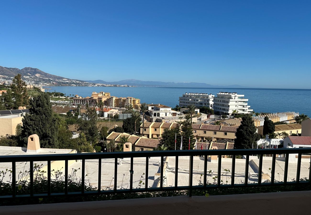 Apartamento en Mijas Costa - Alfresco Stays Mijas Pool & Sea Views