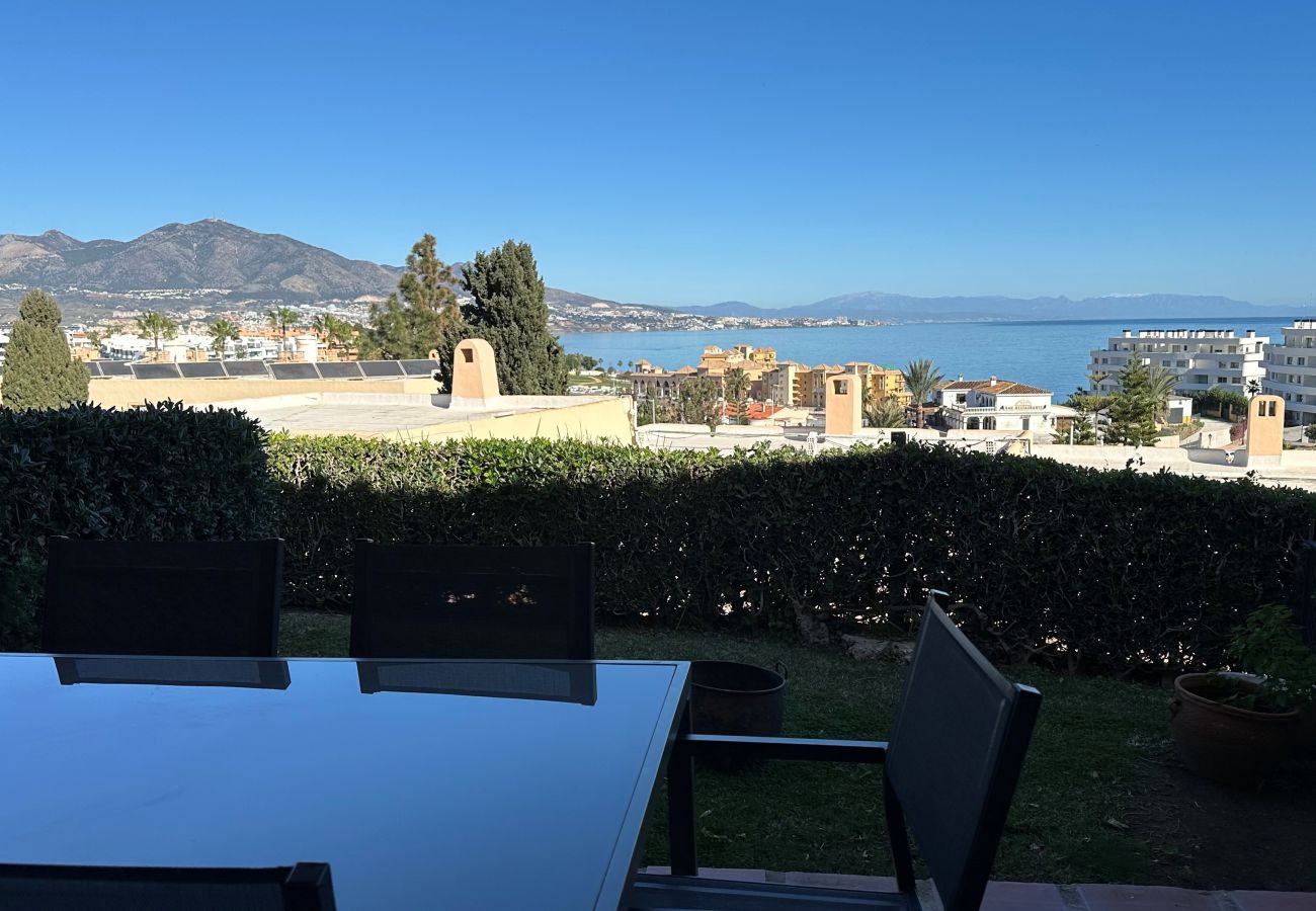 Apartamento en Mijas Costa - Alfresco Stays Mijas Pool & Sea Views