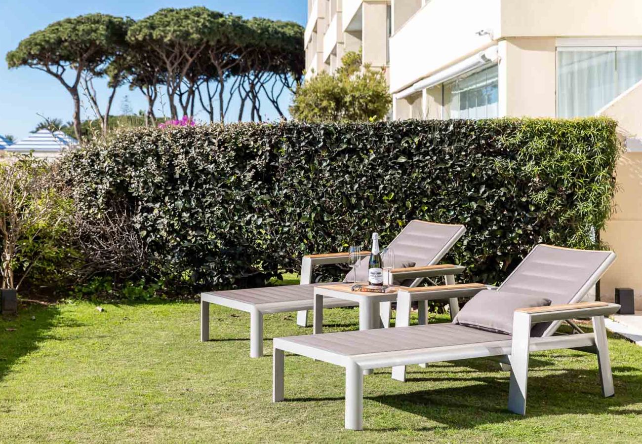 Apartamento en Marbella - Casa Eliseo - Frontline Beach by Alfresco Stays