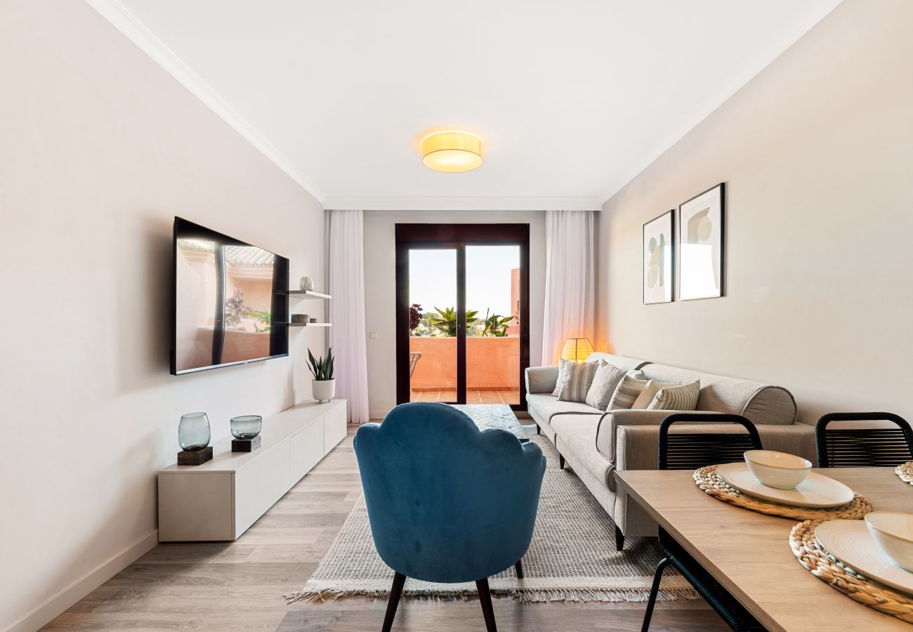 Apartment in Benahavís - CLASSIC 2 BEDROOM APARTMENT